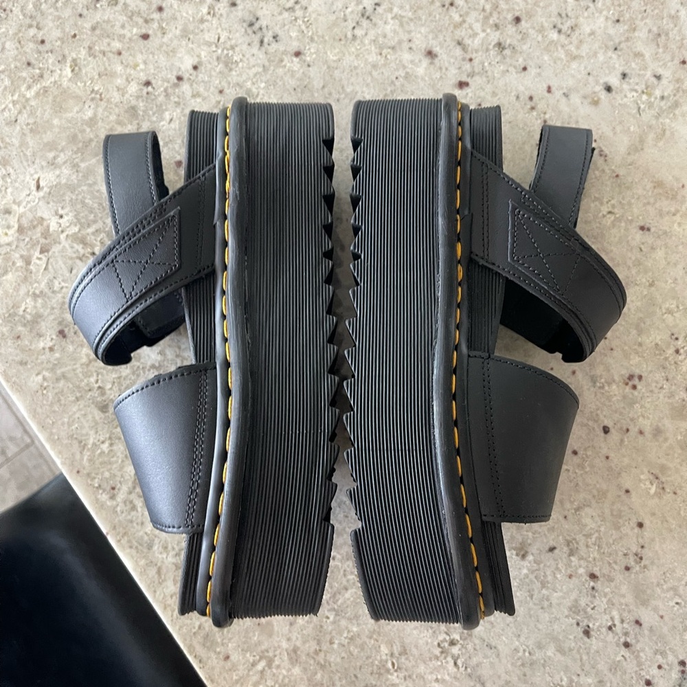 New dr. Martens Voss quad sandal - Picture 4 of 5